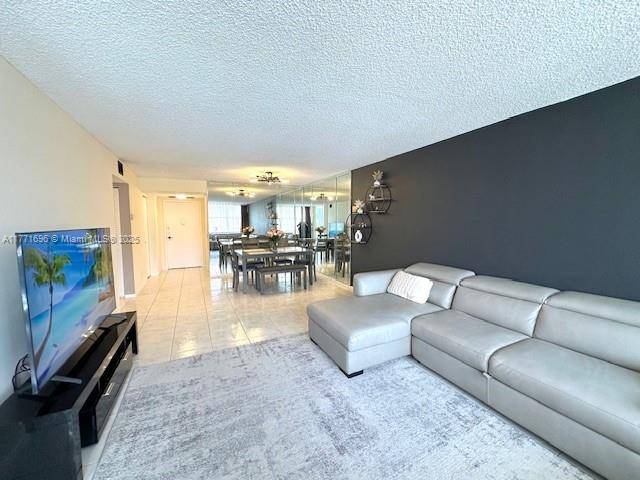 Hallandale Beach, FL 33009,800 Parkview Dr #207