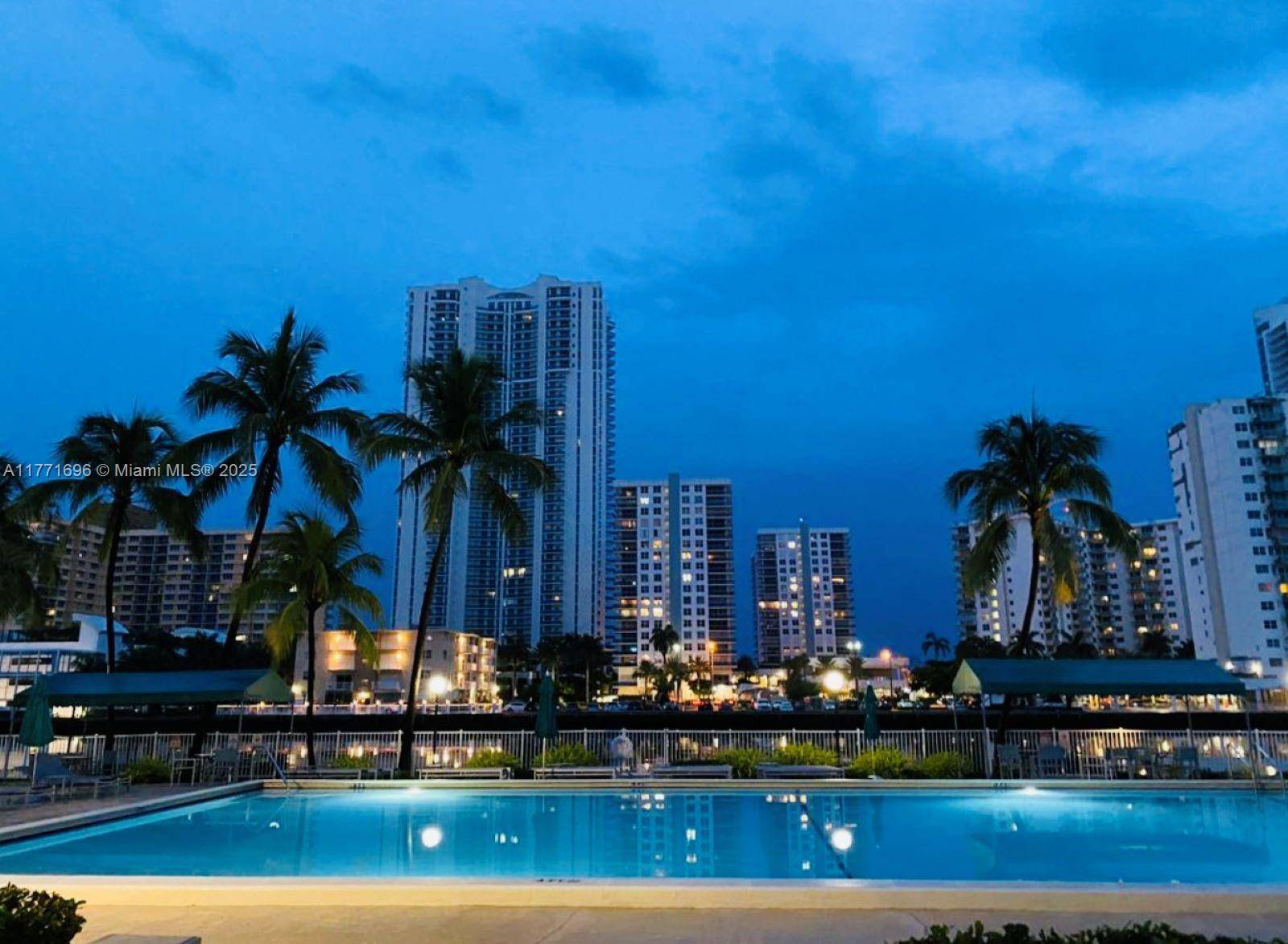 Hallandale Beach, FL 33009,800 Parkview Dr #207