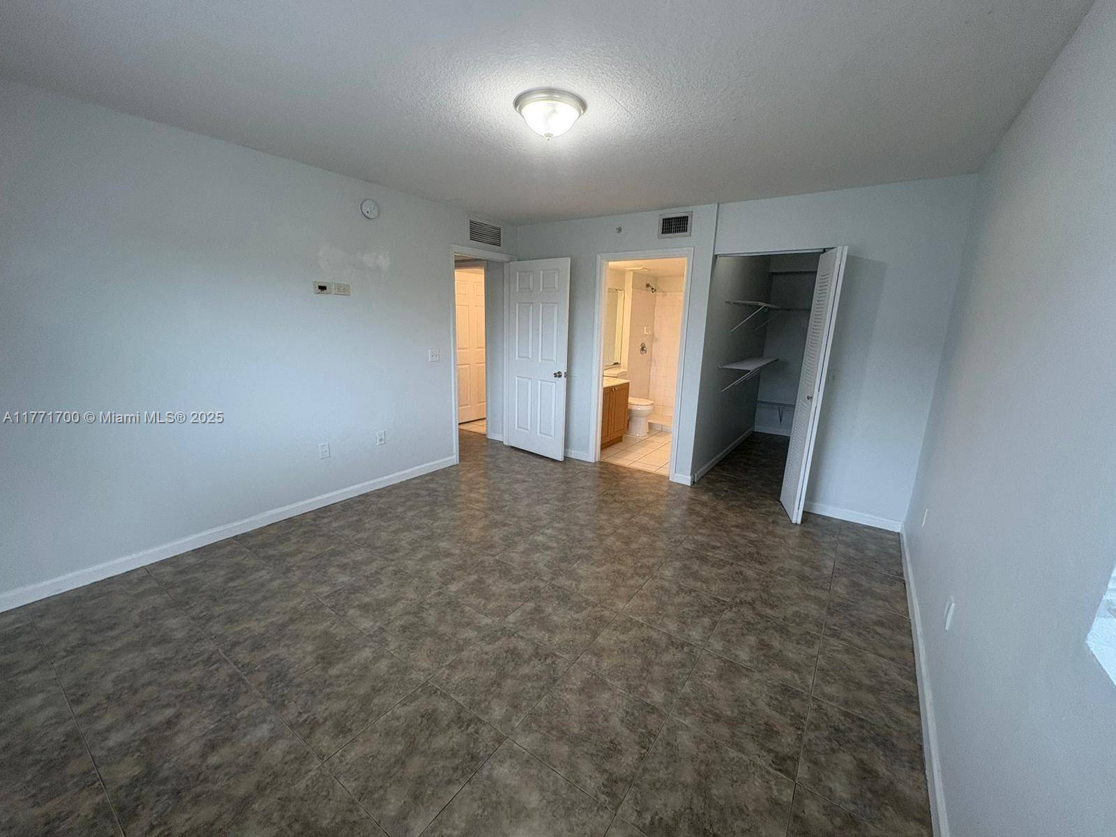 Homestead, FL 33033,15422 SW 284th St #7302