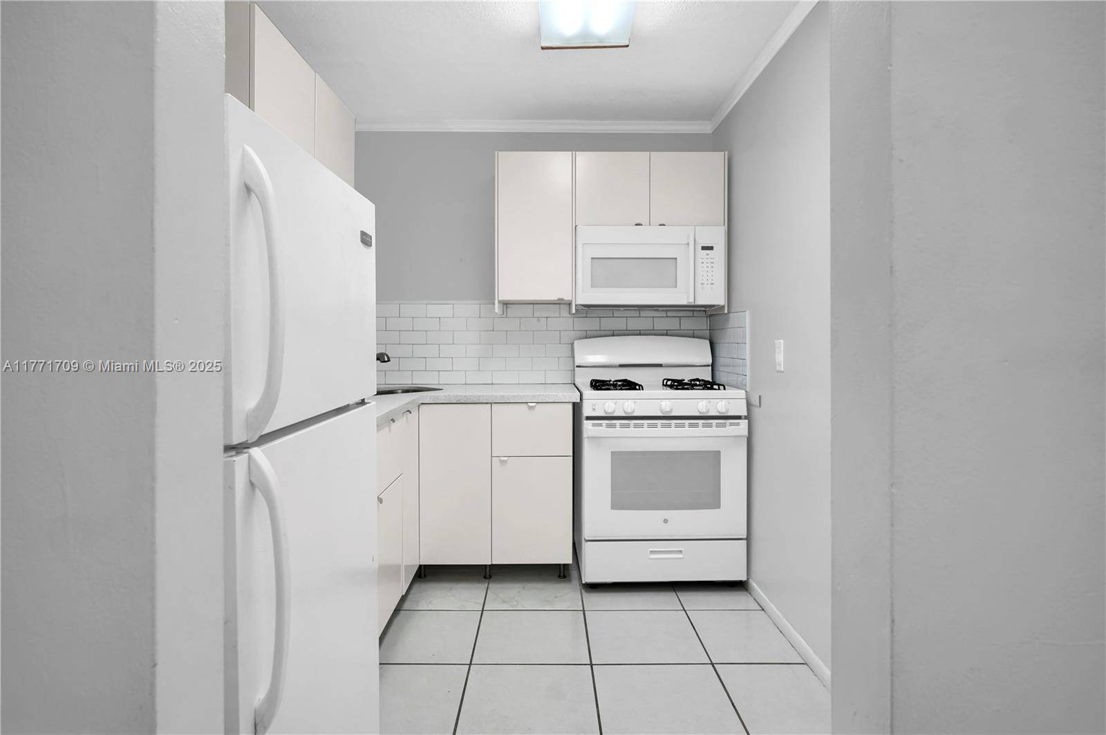 Pinecrest, FL 33156,6711 N Kendall Dr #510