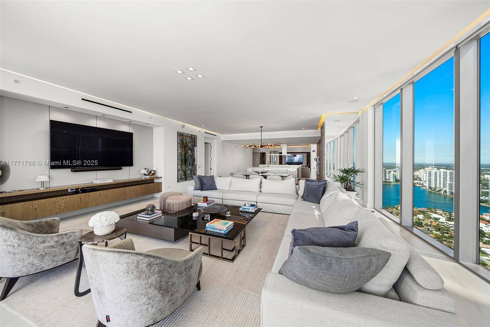 Sunny Isles Beach, FL 33160,18501 Collins Ave #3901