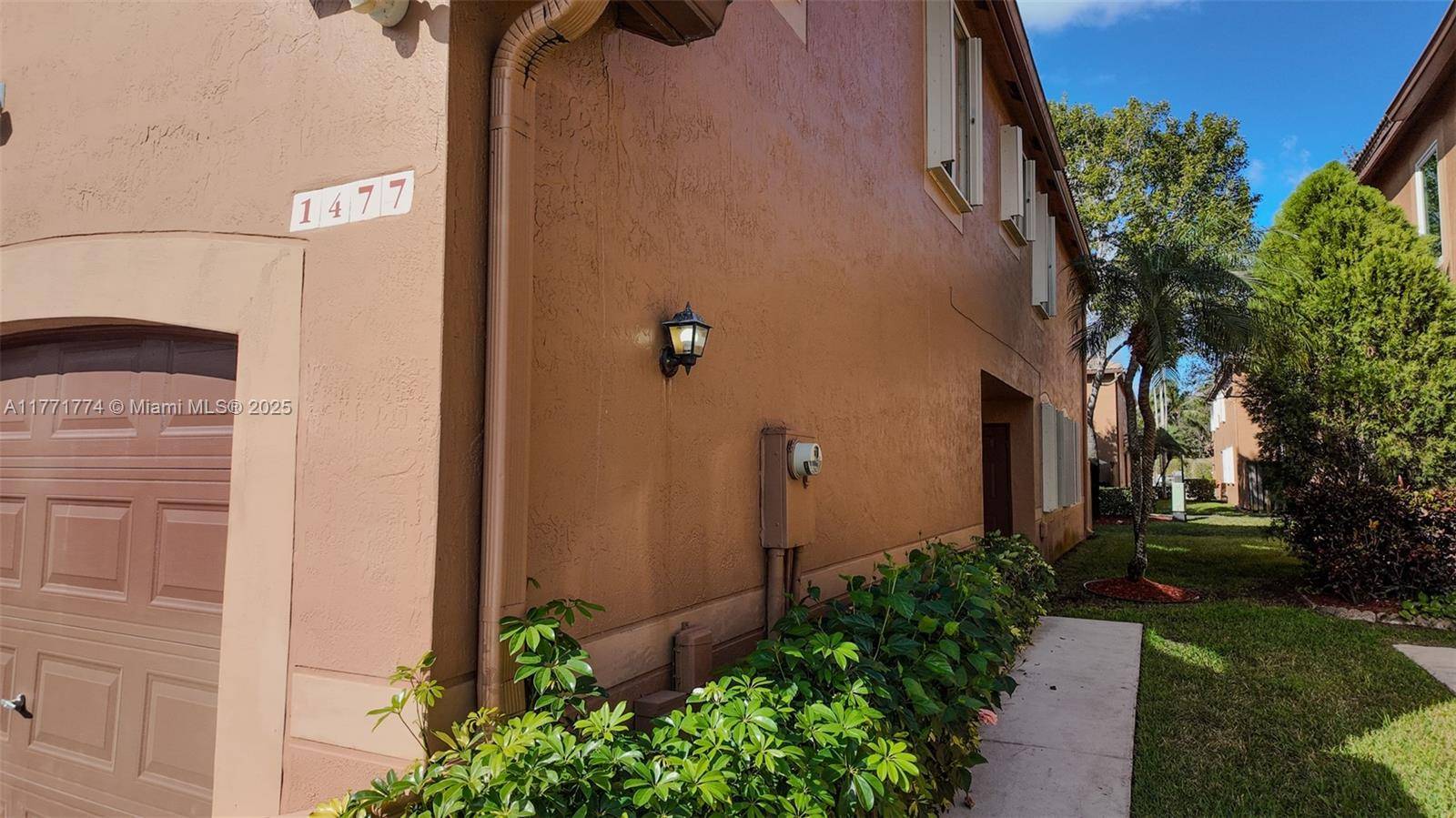 Weston, FL 33327,1477 Barcelona Way #6-28