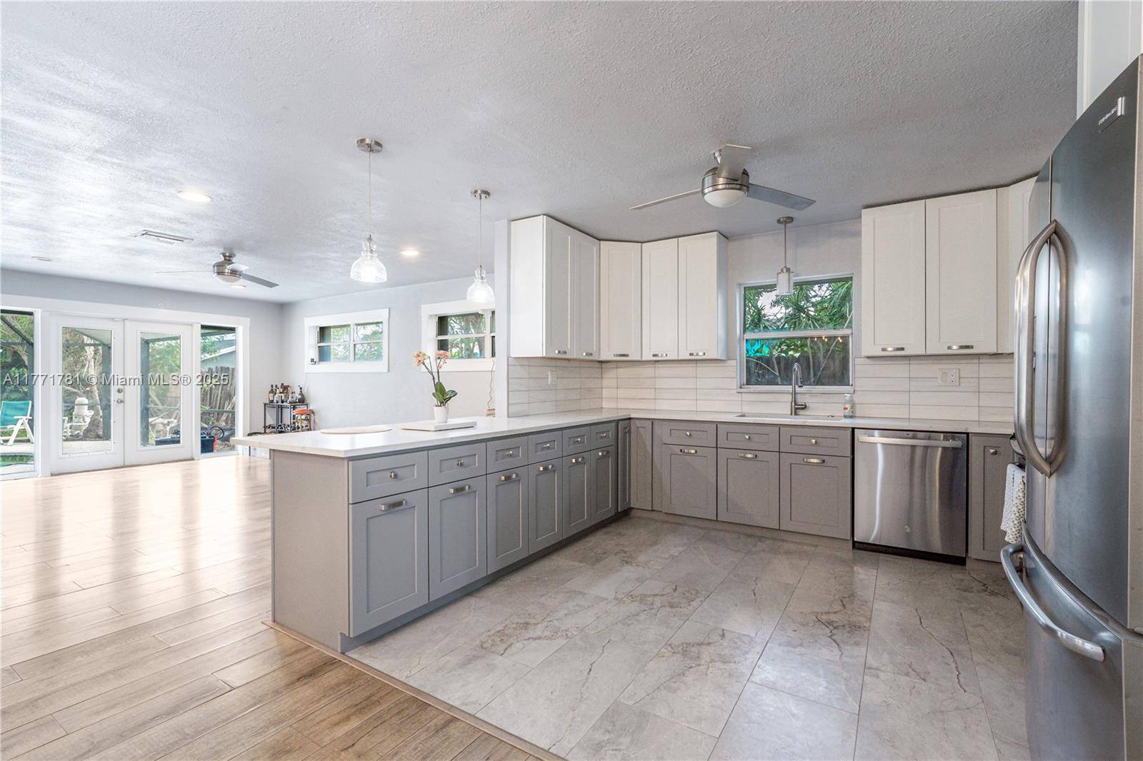 Davie, FL 33314,4200 SW 53rd Ave