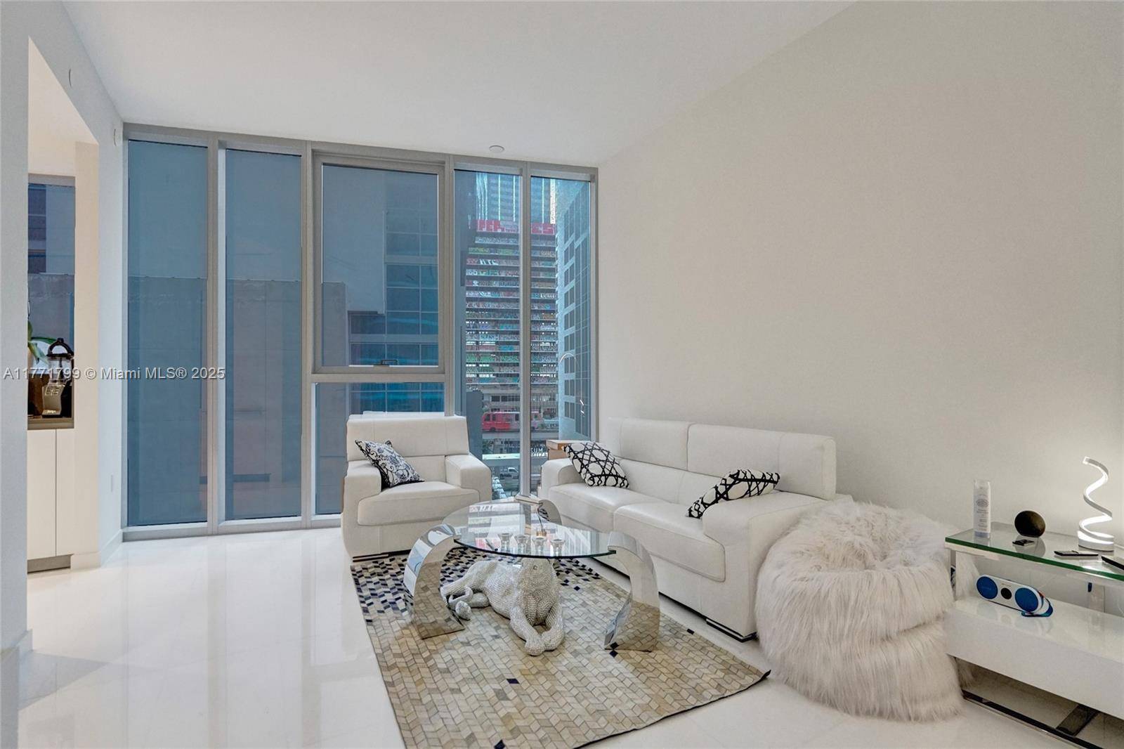 Miami, FL 33131,300 Biscayne Blvd Way #505 C