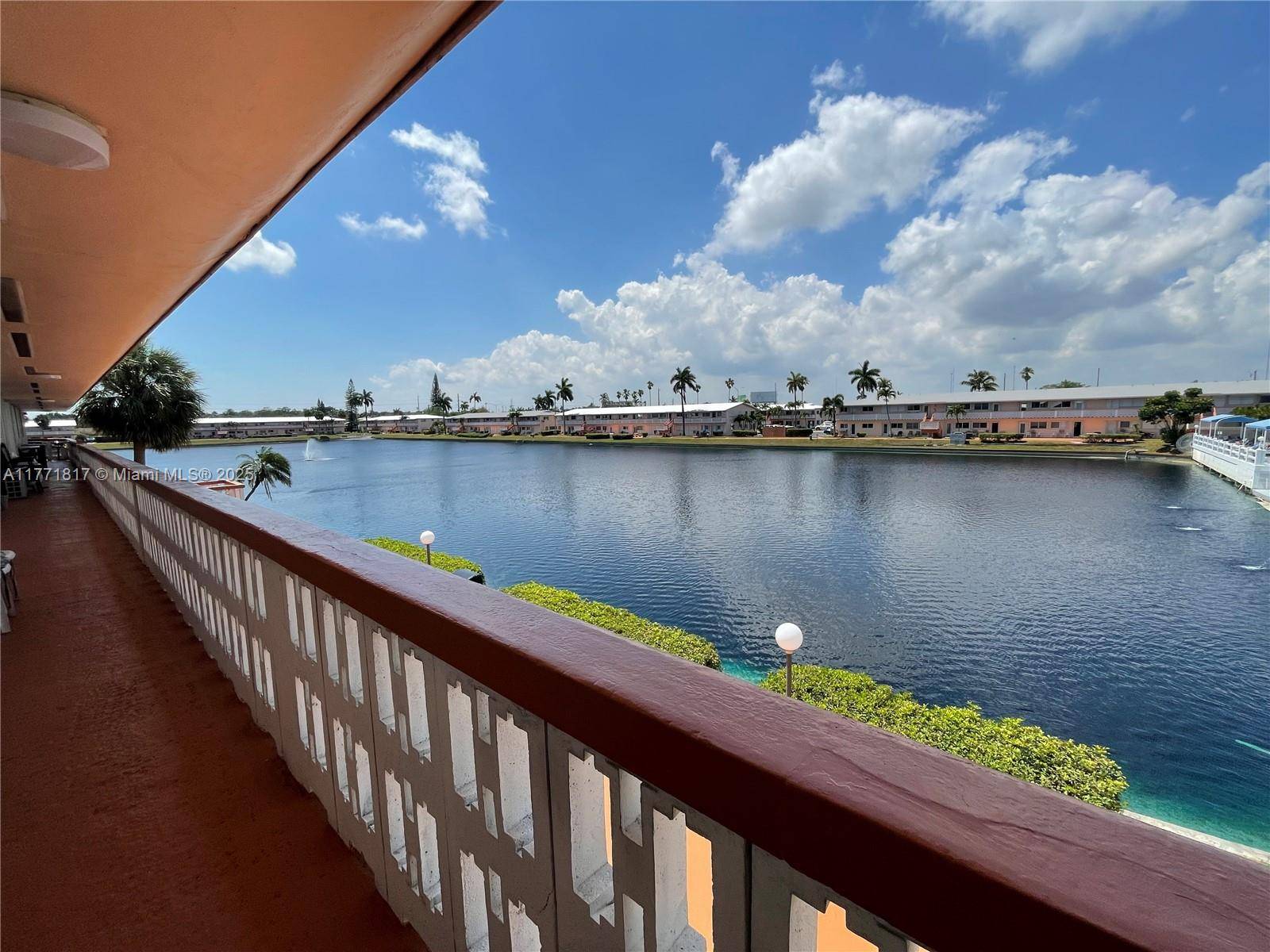 Hallandale Beach, FL 33009,800 SW 10th Ter #17T