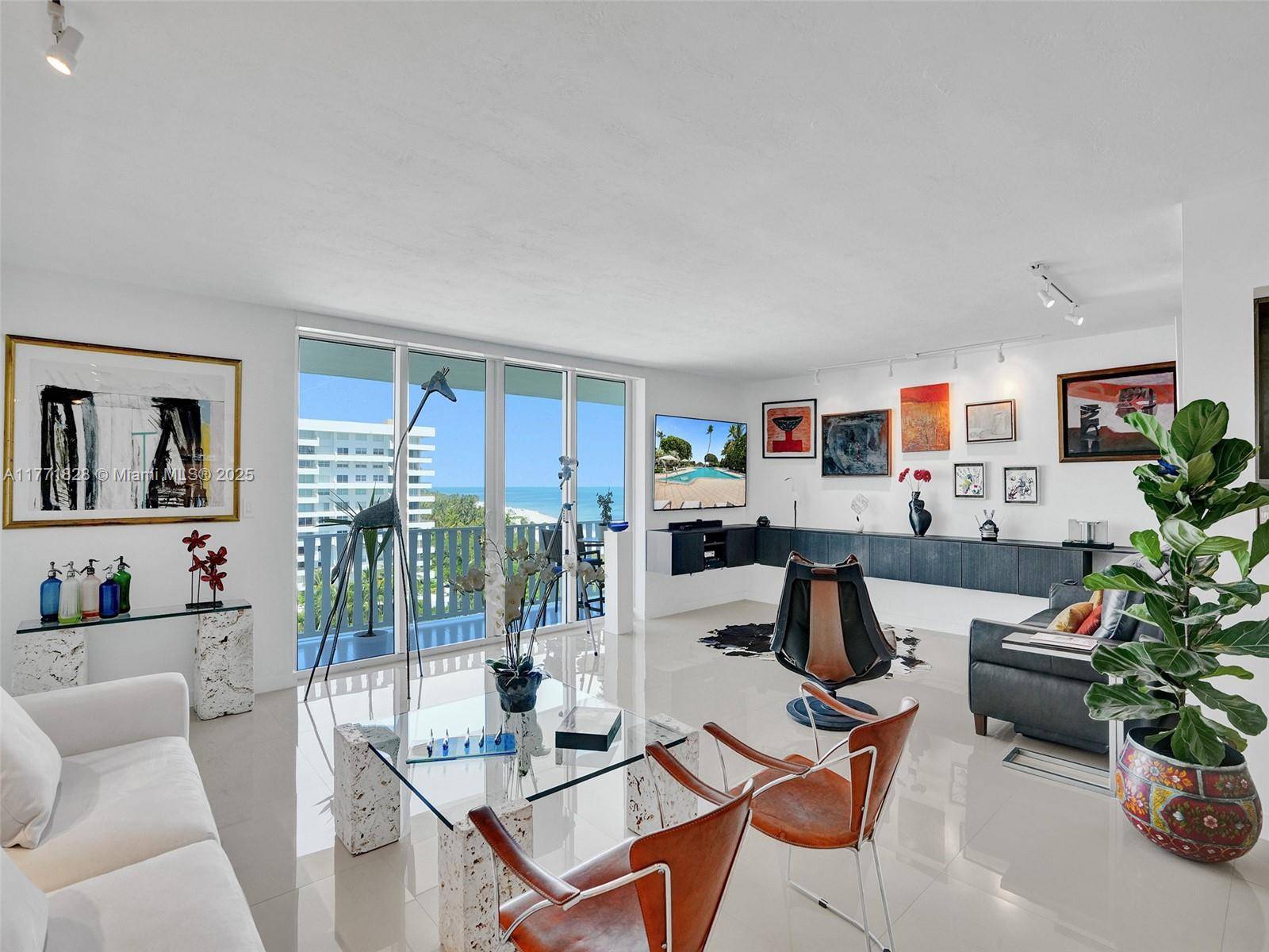 Key Biscayne, FL 33149,200 Ocean Lane Dr #803