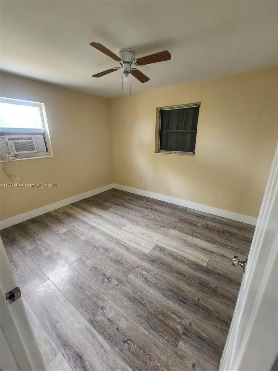 Riviera Beach, FL 33404,1352 W 6th St