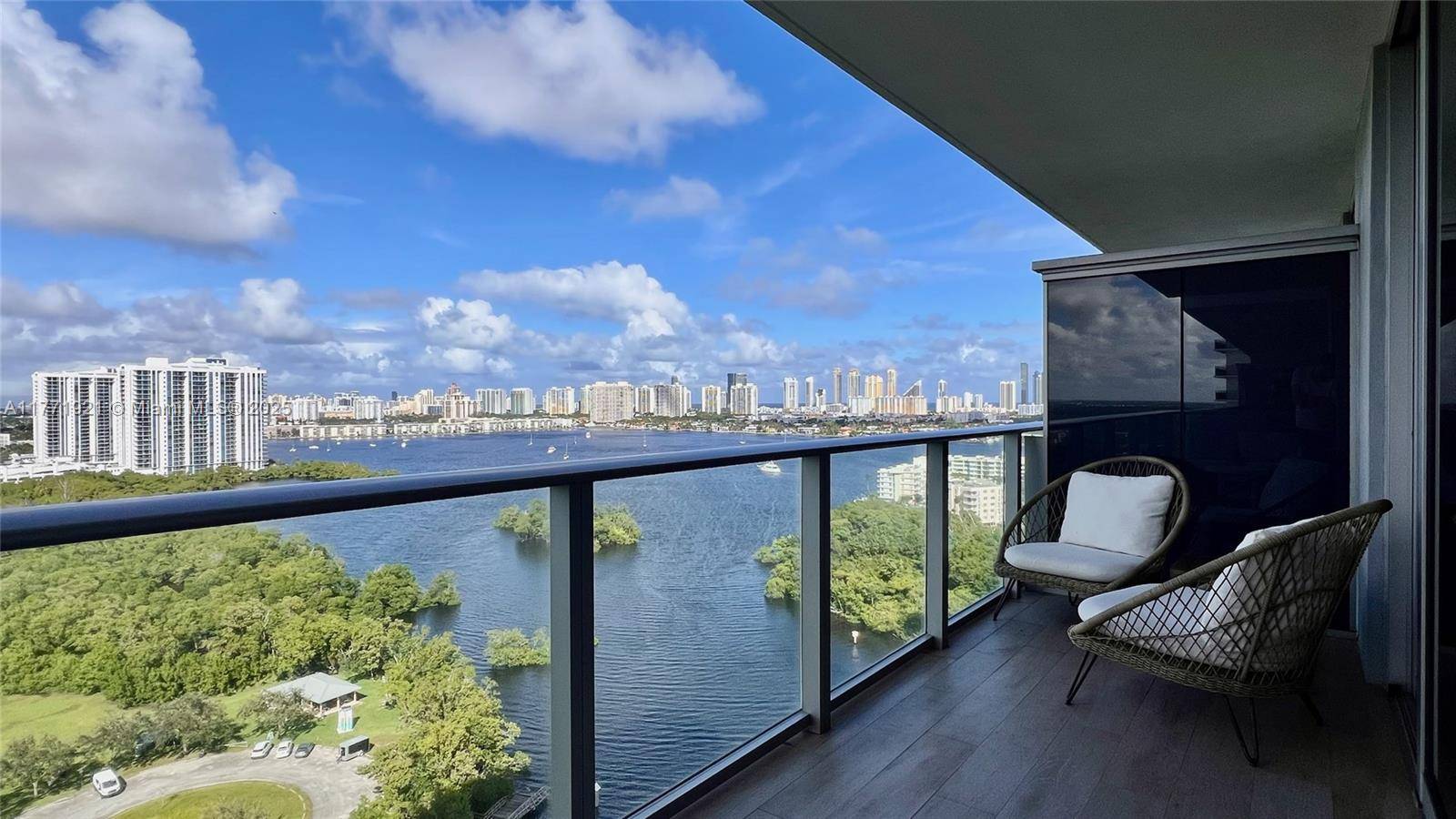 North Miami Beach, FL 33160,16385 Biscayne Blvd #1906