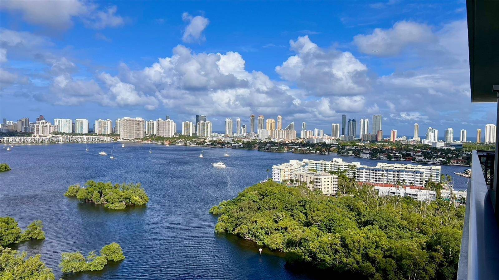 North Miami Beach, FL 33160,16385 Biscayne Blvd #1906