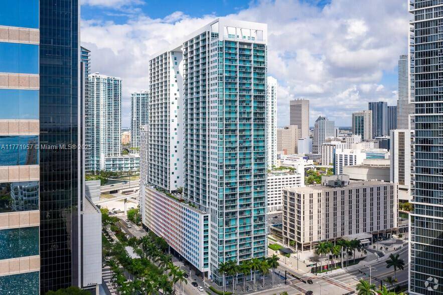 Miami, FL 33131,500 Brickell Ave #2503