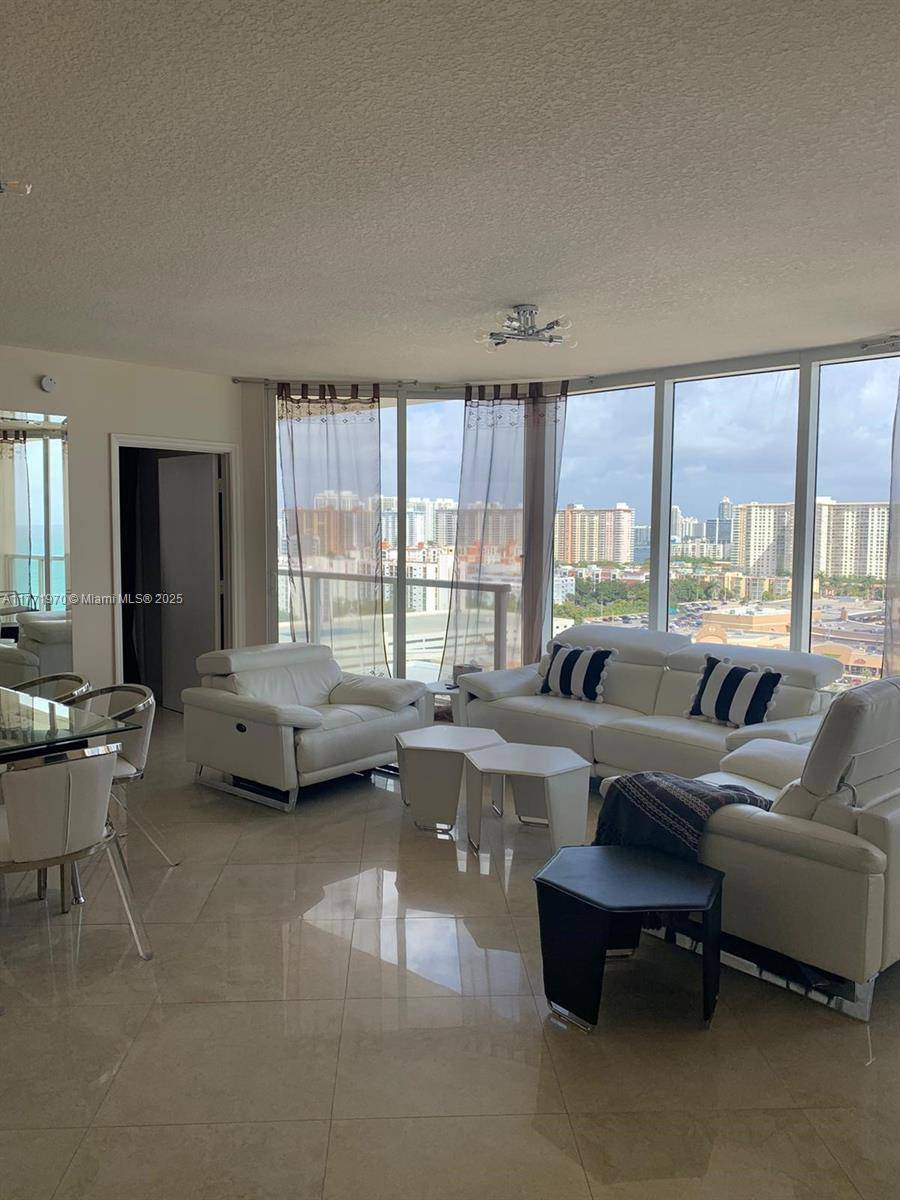 Sunny Isles Beach, FL 33160,16699 Collins Ave #1607