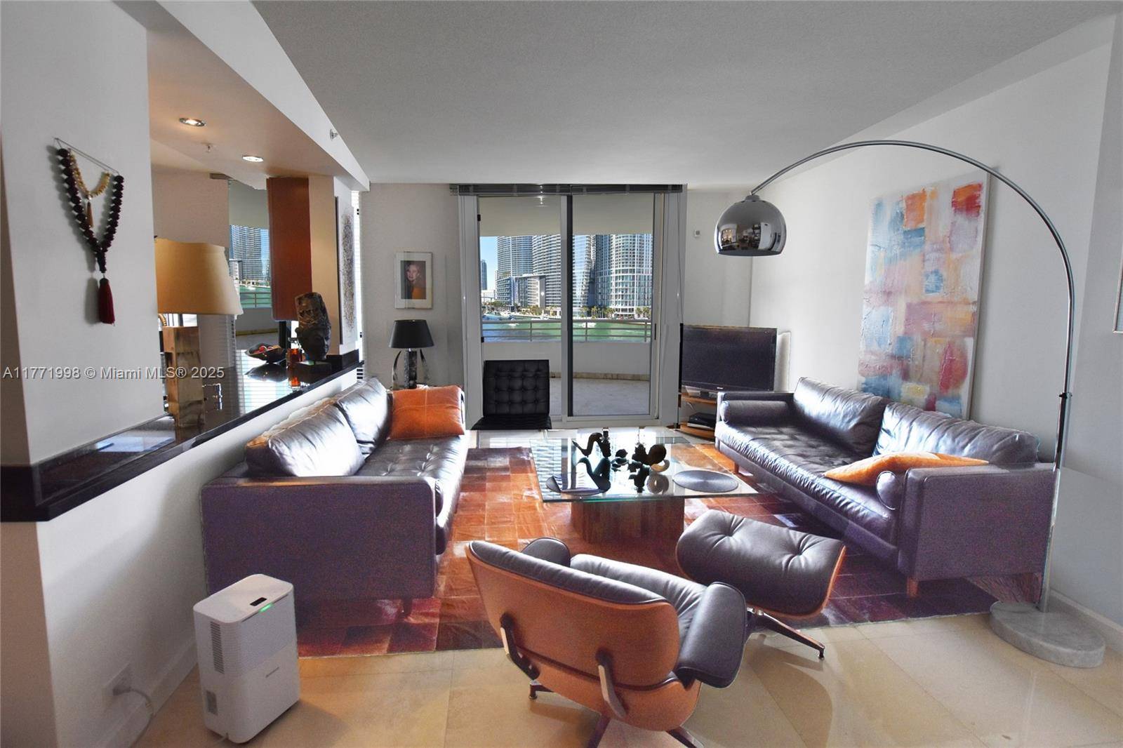 Miami, FL 33131,888 Brickell Key Dr #704