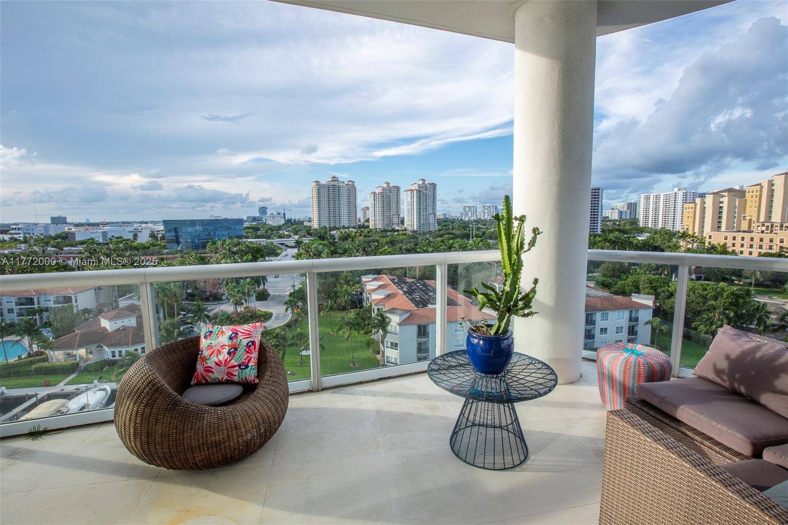 Aventura, FL 33180,3131 NE 188th St #2-1002