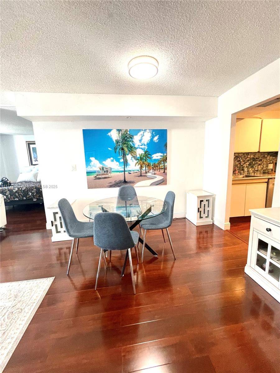 Hollywood, FL 33019,2201 S Ocean Dr #608