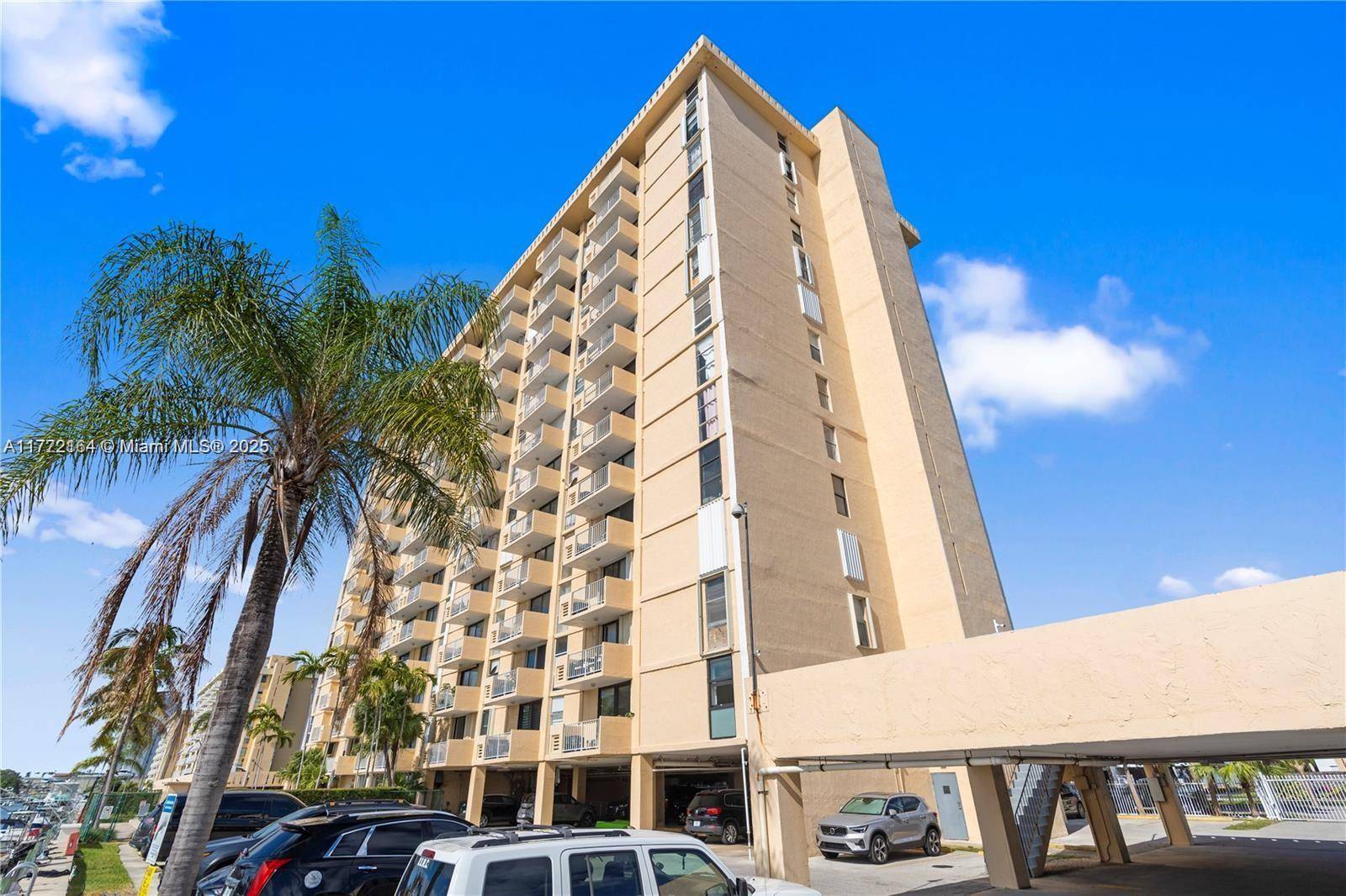 North Miami, FL 33181,2350 NE 135th St #904