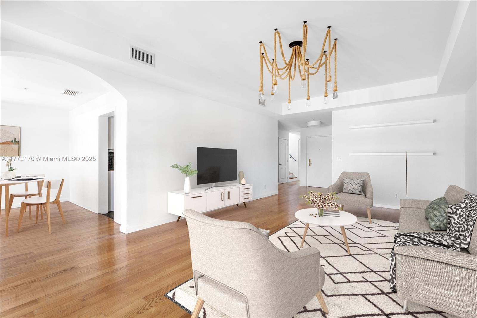 Miami Beach, FL 33139,1415 Sunset Harbour Dr #406
