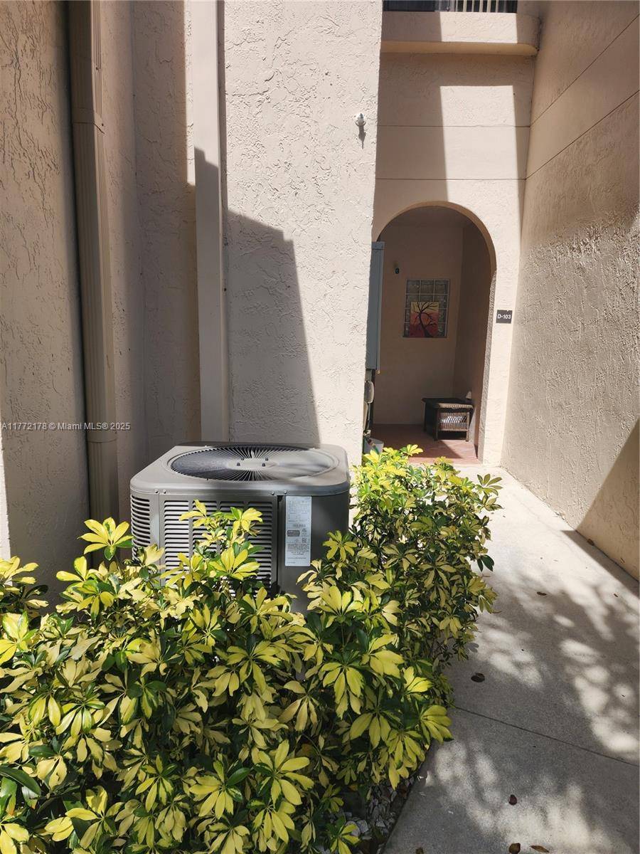 Boca Raton, FL 33433,6350 W Longboat Ln W