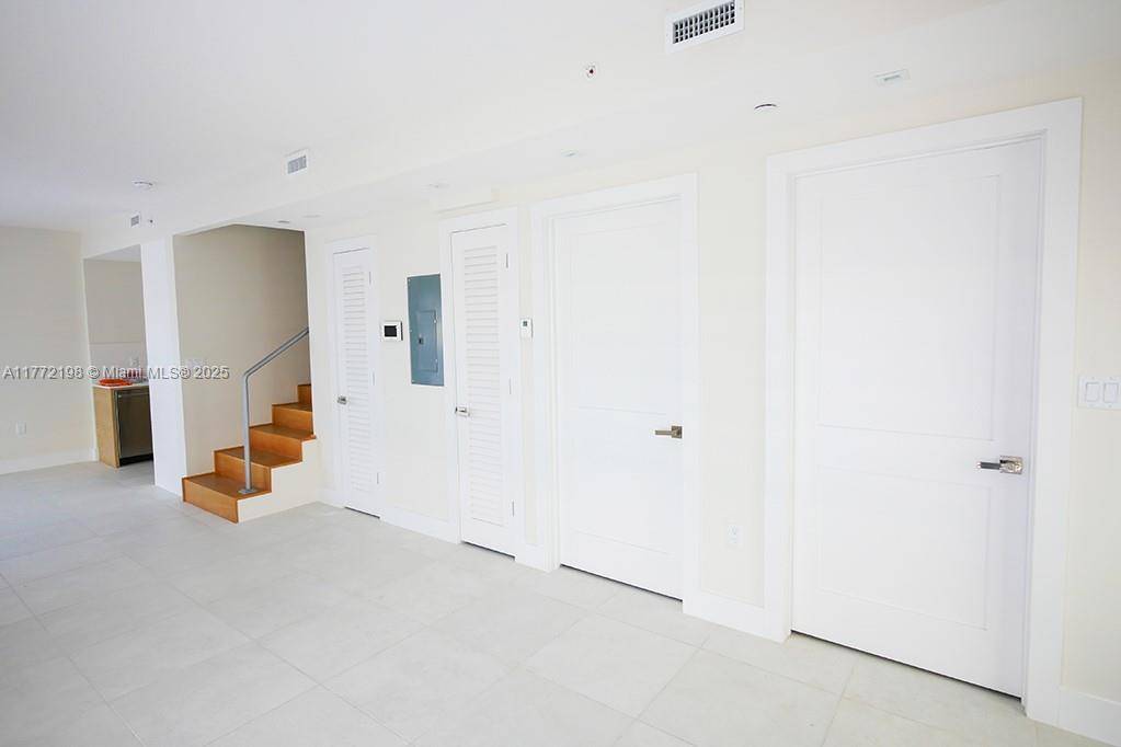 Miami Beach, FL 33139,643 Jefferson Ave #11