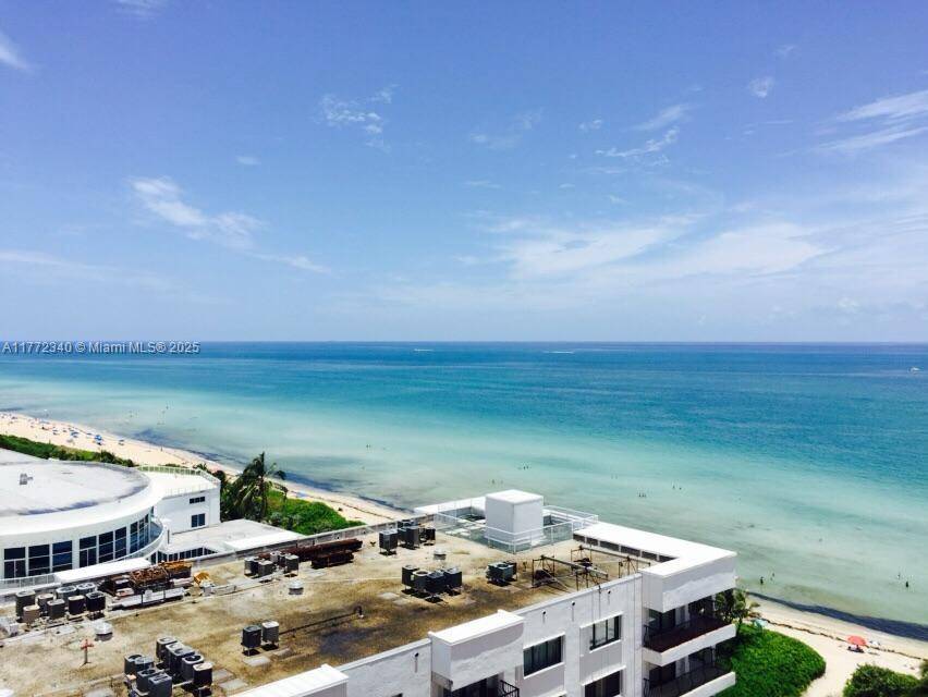Miami Beach, FL 33140,5401 Collins Ave #1111