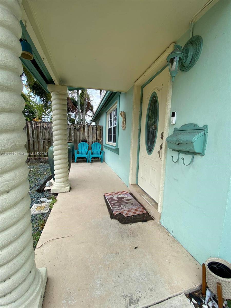 Sunrise, FL 33313,6210 NW 17th St