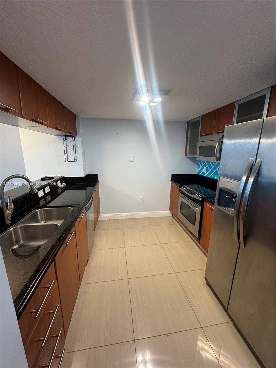 Miami, FL 33132,1800 N Bayshore Dr #1404