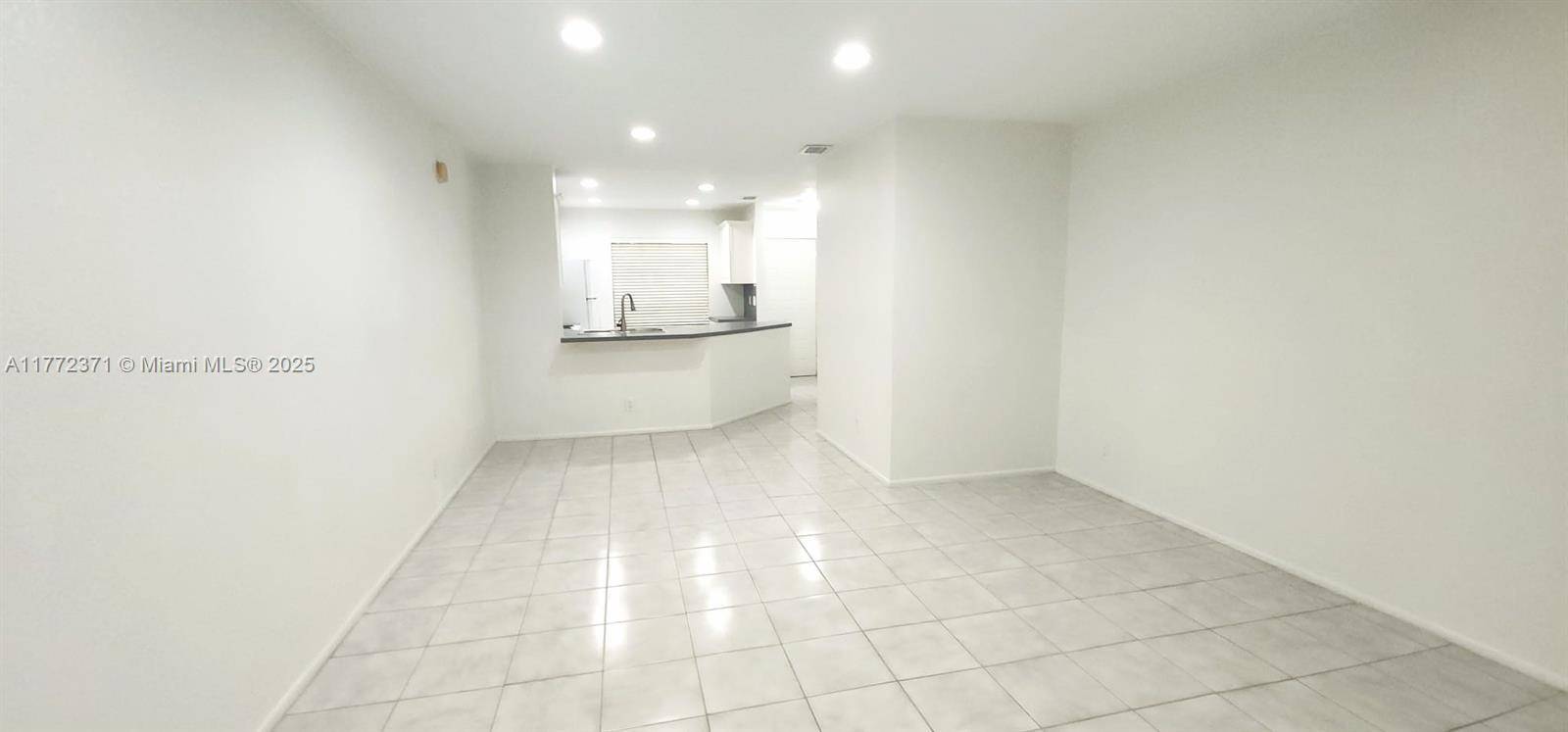 Coral Springs, FL 33065,9160 NW 40th St #202-1