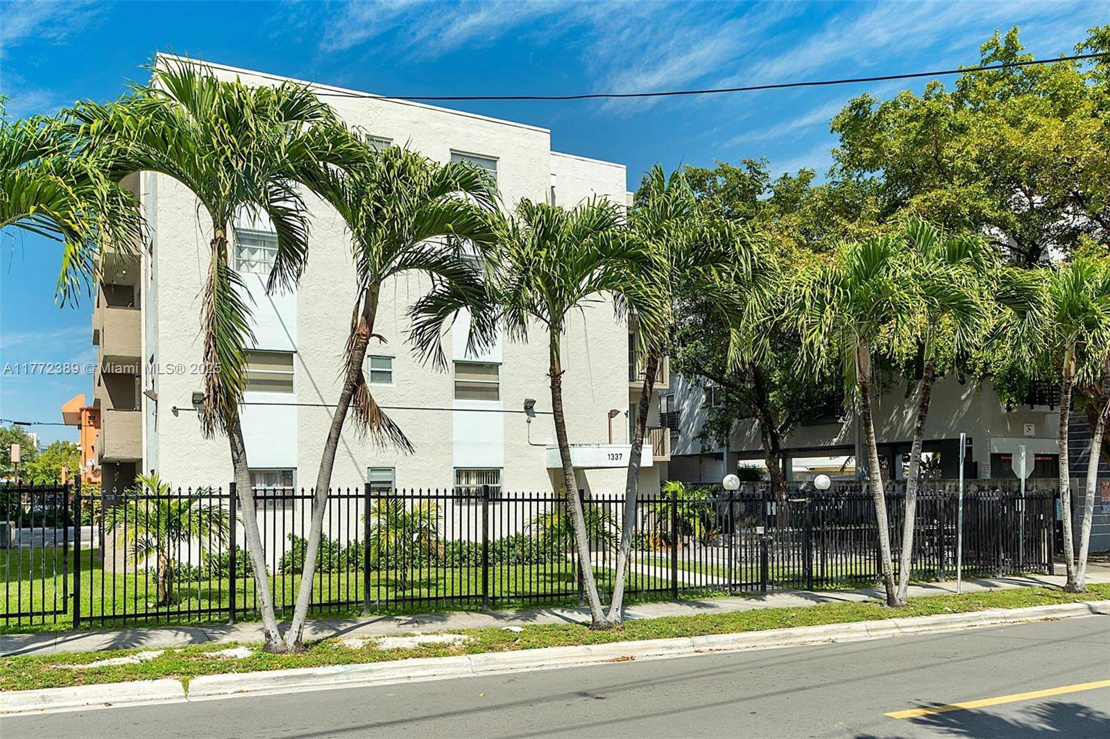 Miami, FL 33125,1337 NW 1st St #12