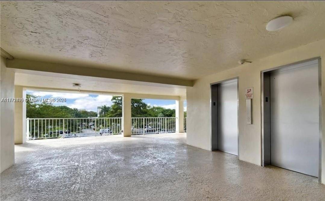 Pompano Beach, FL 33069,3090 N Course Dr #405