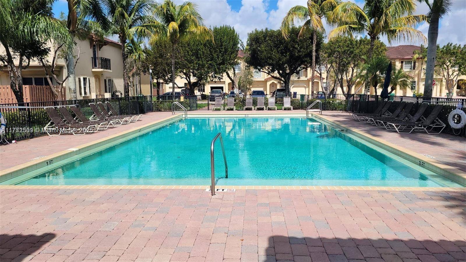 Miami, FL 33186,12940 SW 135th St #12940