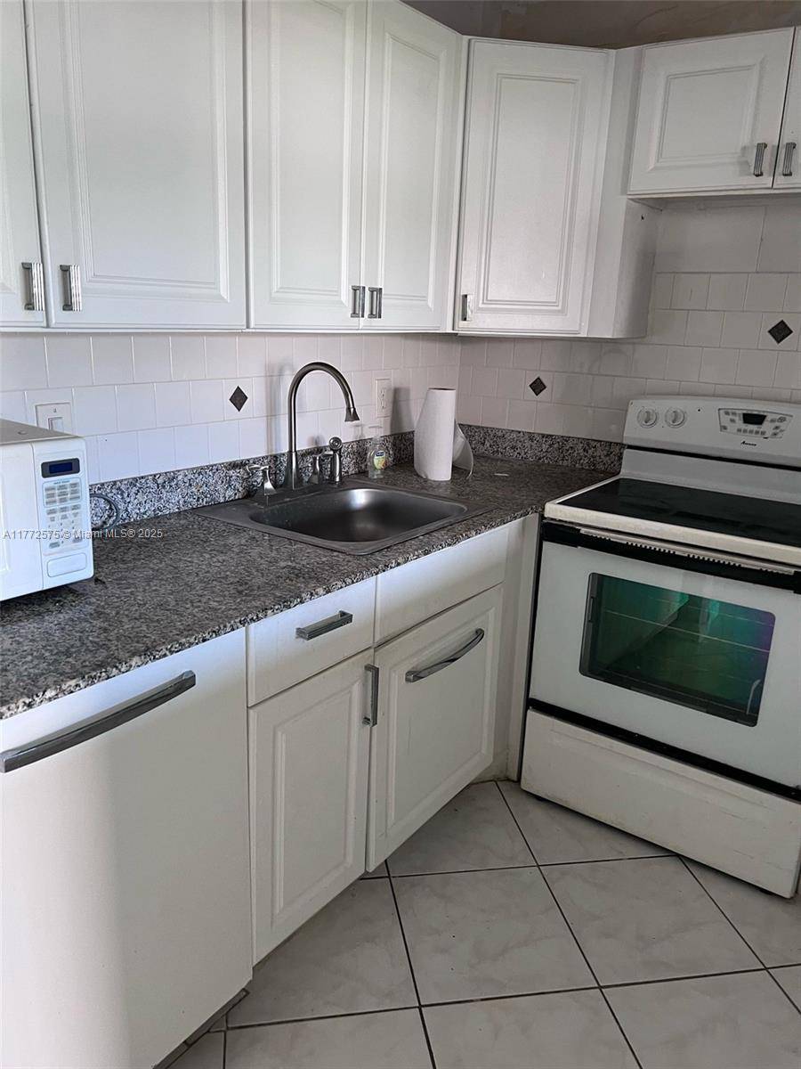Boca Raton, FL 33434,90 Fanshaw C #90