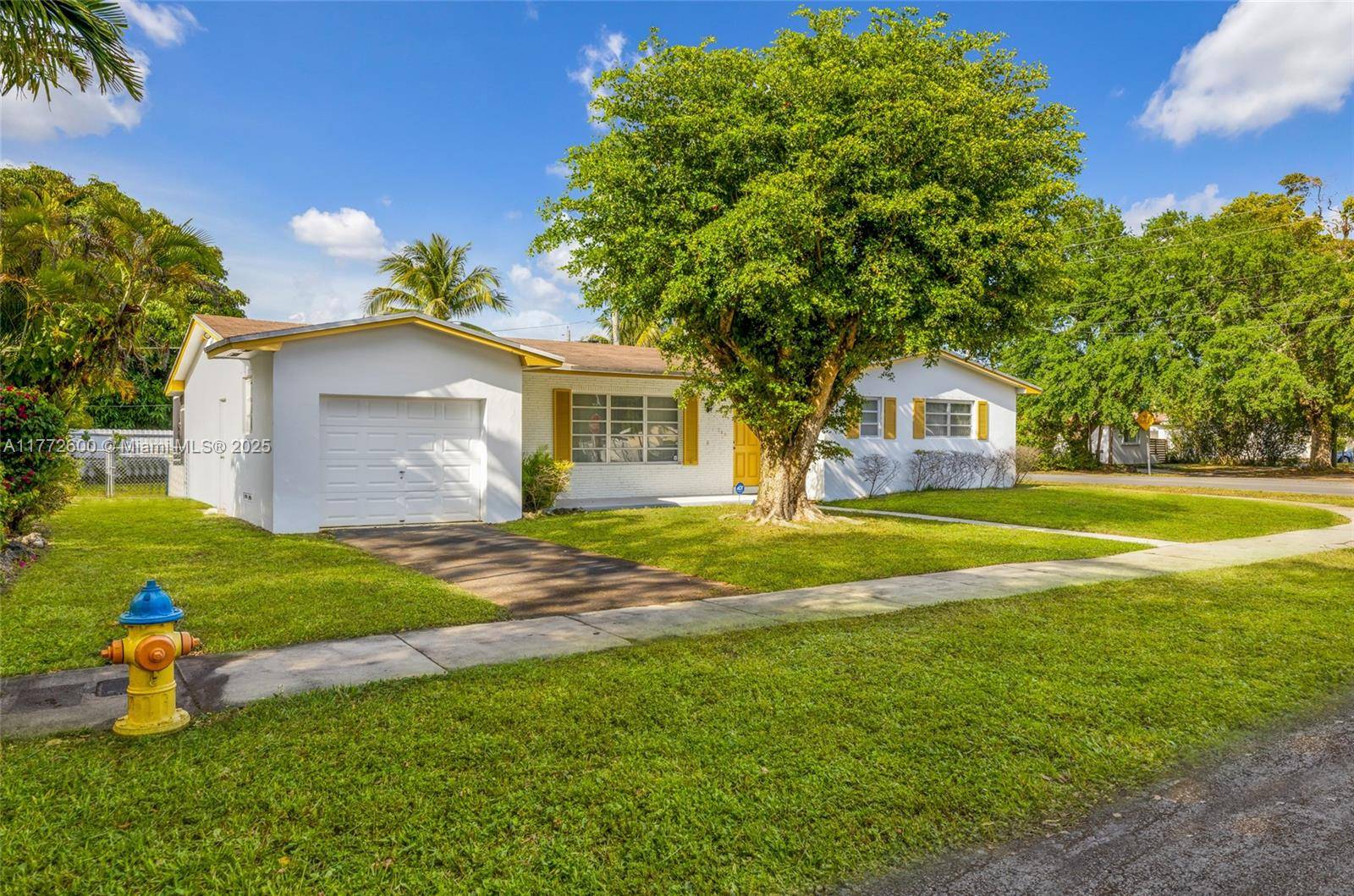 Miami, FL 33162,795 NE 155th St