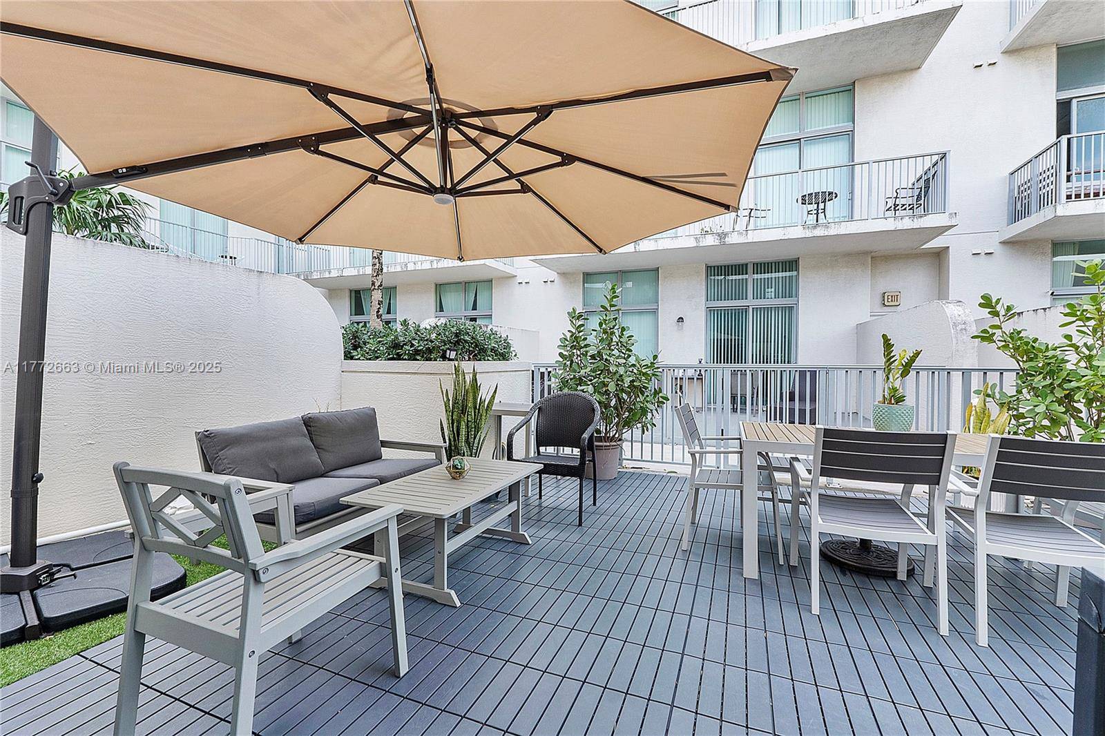 Hollywood, FL 33020,2100 Van Buren St #102