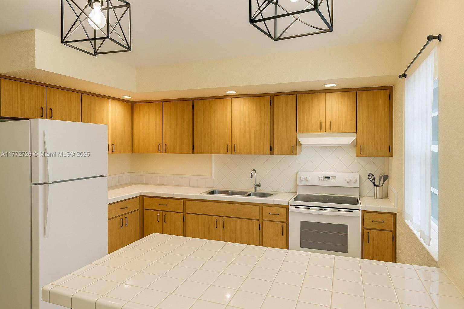 South Miami, FL 33143,6133 SW 62nd Ter