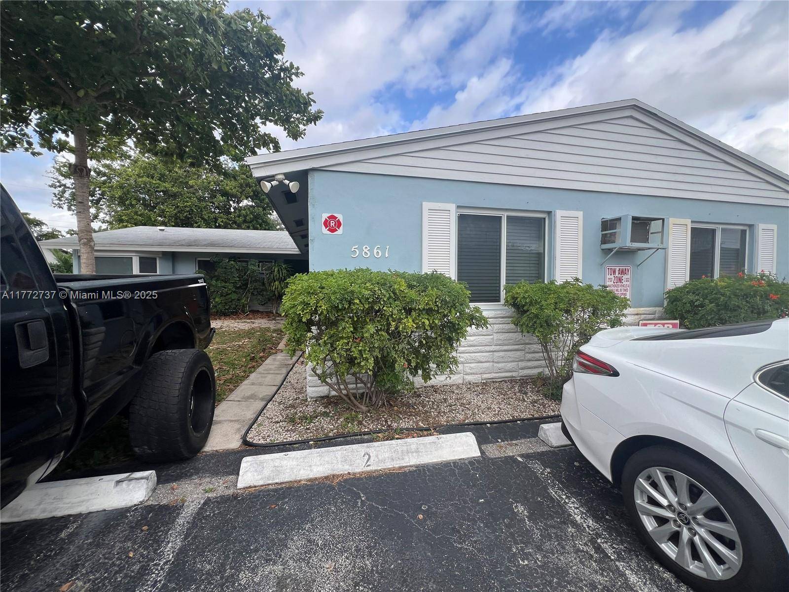 Fort Lauderdale, FL 33334,5861 NE 18th Ave #3