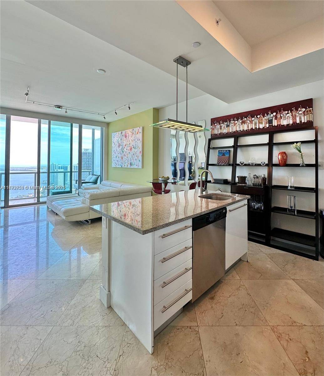 Miami, FL 33132,888 Biscayne Blvd #4803