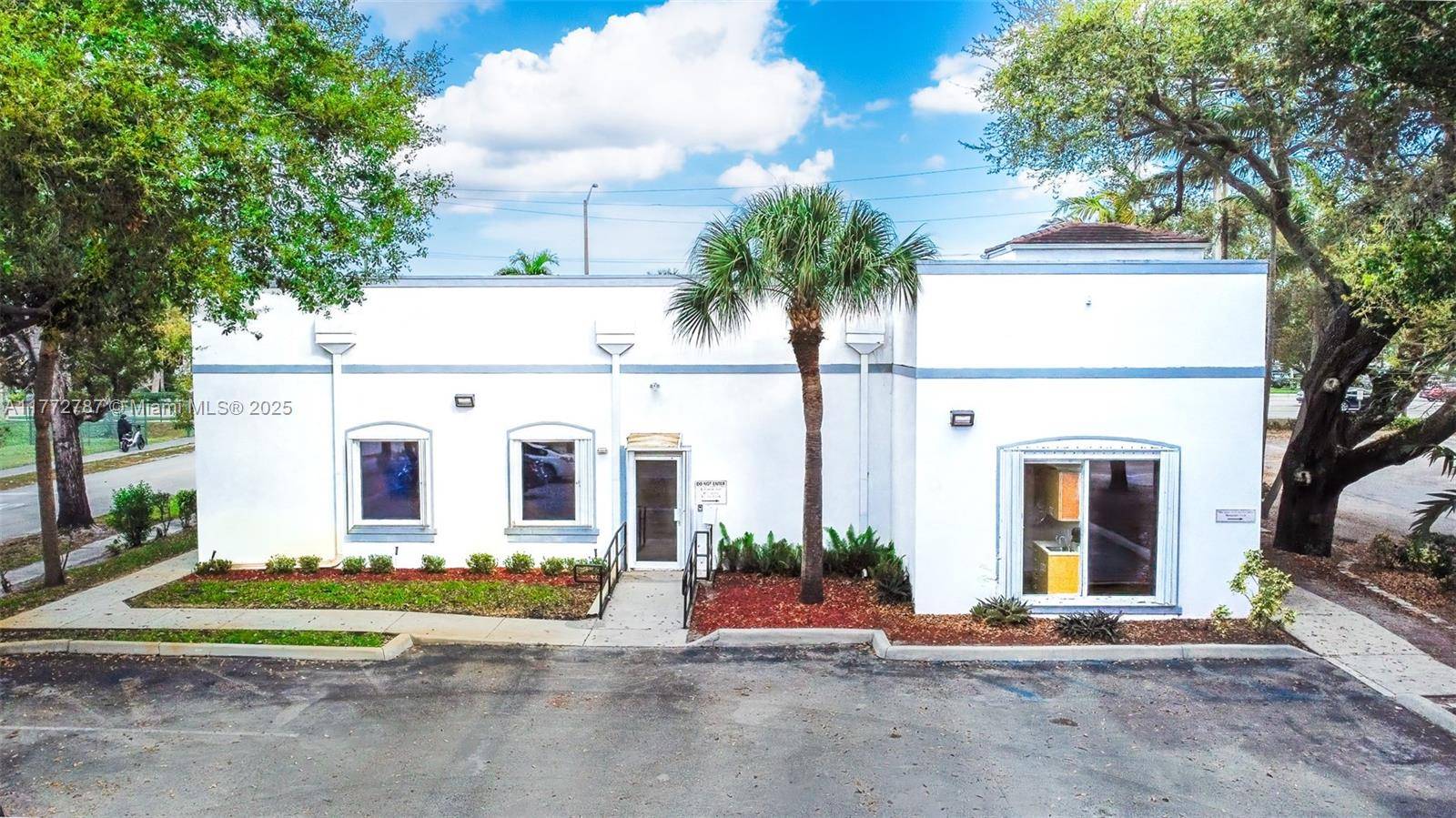 Pembroke Pines, FL 33024,9009 NW 2nd St
