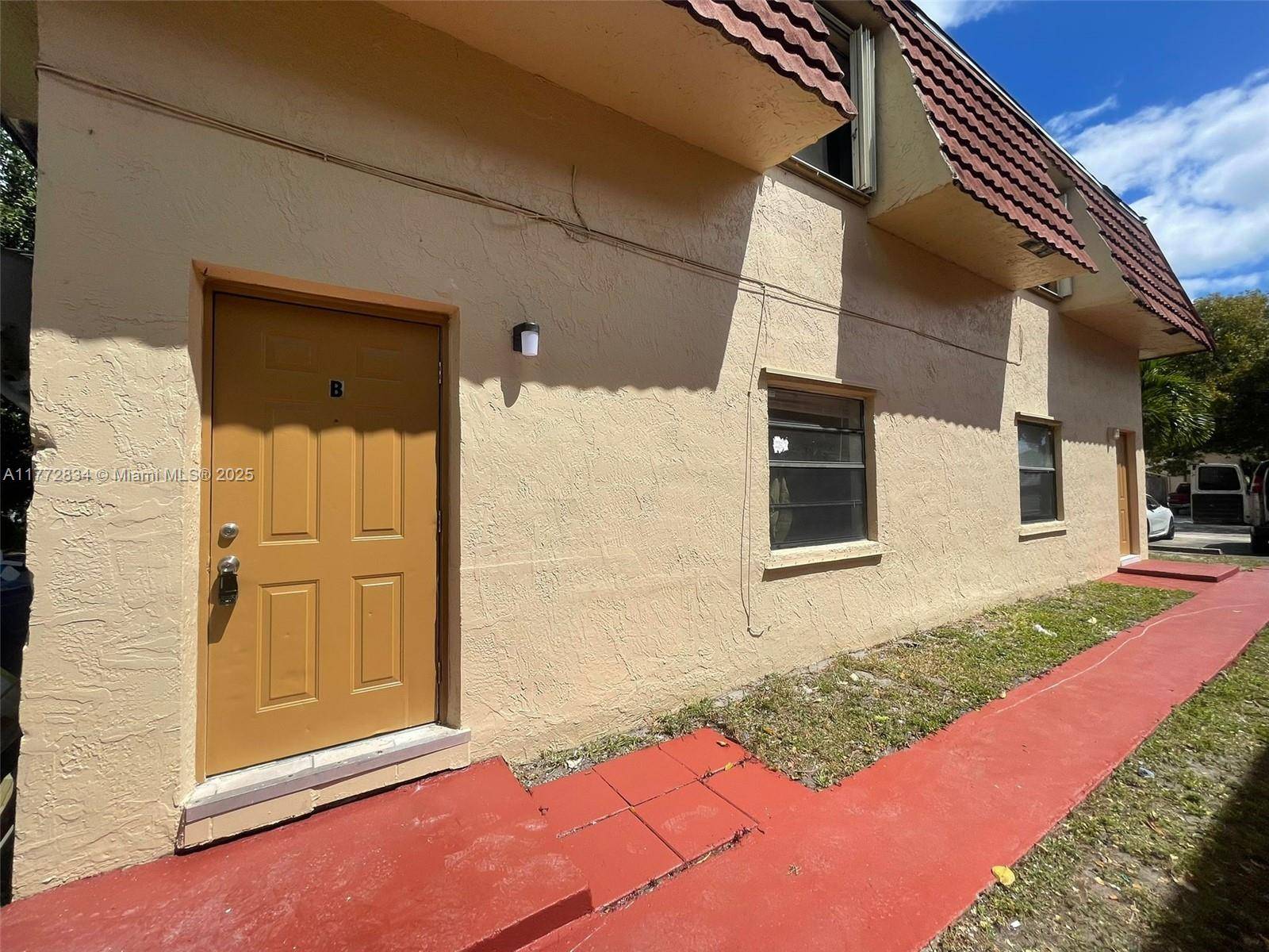 Fort Lauderdale, FL 33317,1651 SW 40th Ter #B