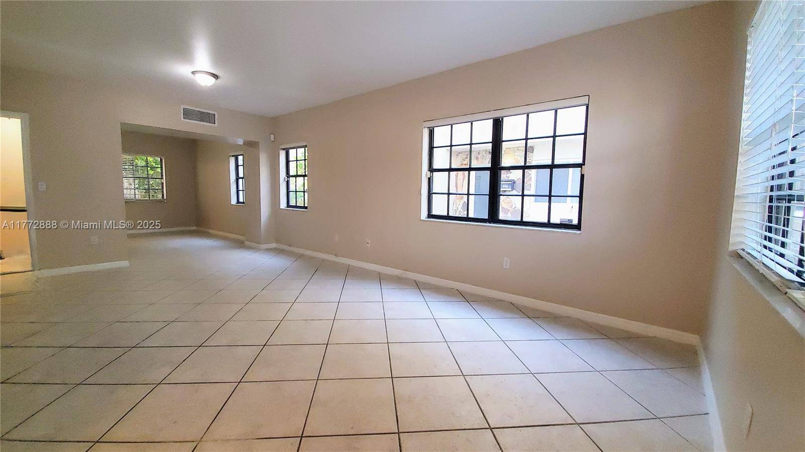 Surfside, FL 33154,8952 Collins Ave #6