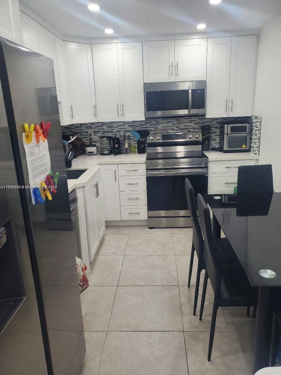 Coral Springs, FL 33065,10777 W Sample Rd #1217