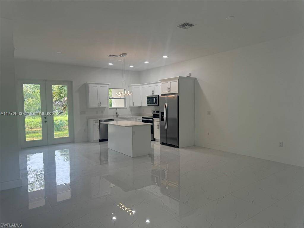 Lehigh Acres, FL 33973,4736 / 4738 SW 15th ST