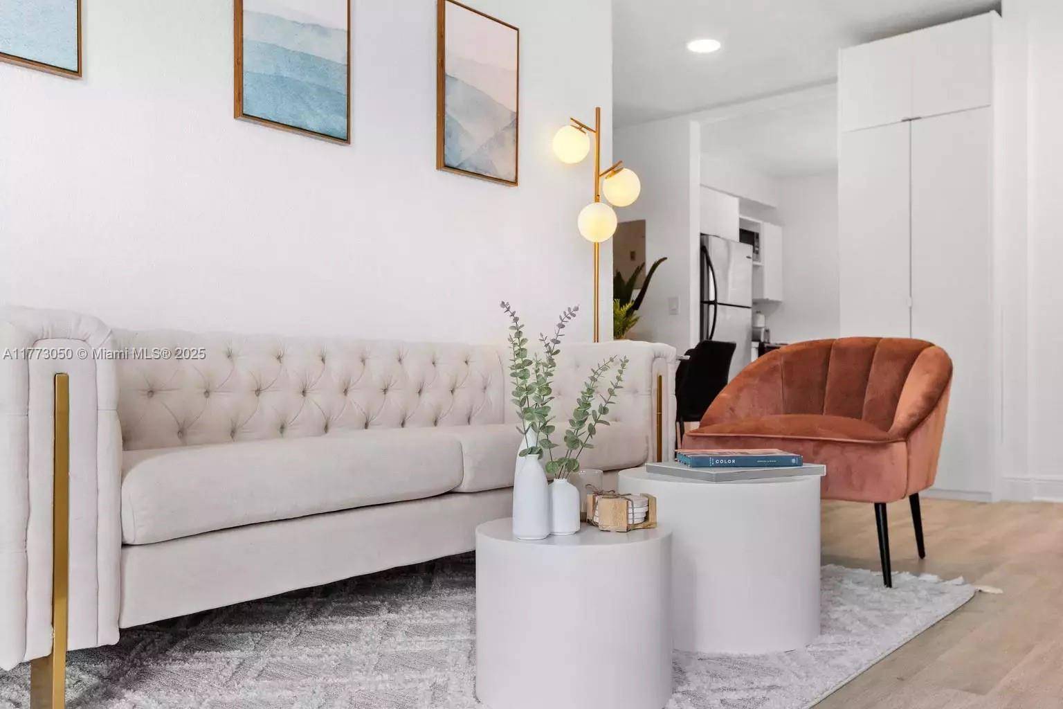 Miami Beach, FL 33141,7315 Carlyle Ave #18