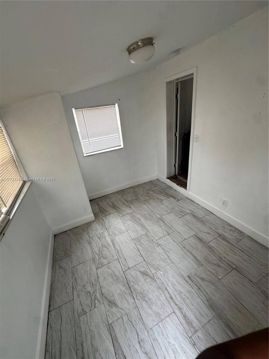 Pompano Beach, FL 33060,570 NW 18th St