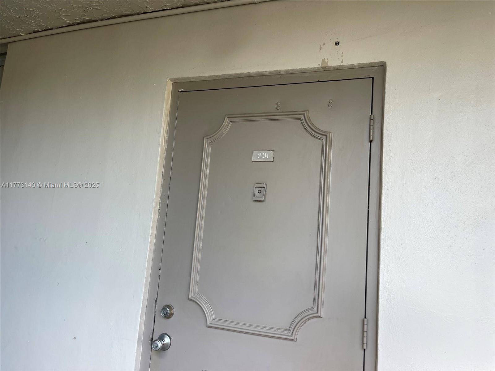 Davie, FL 33324,9311 Orange Grove Dr #201