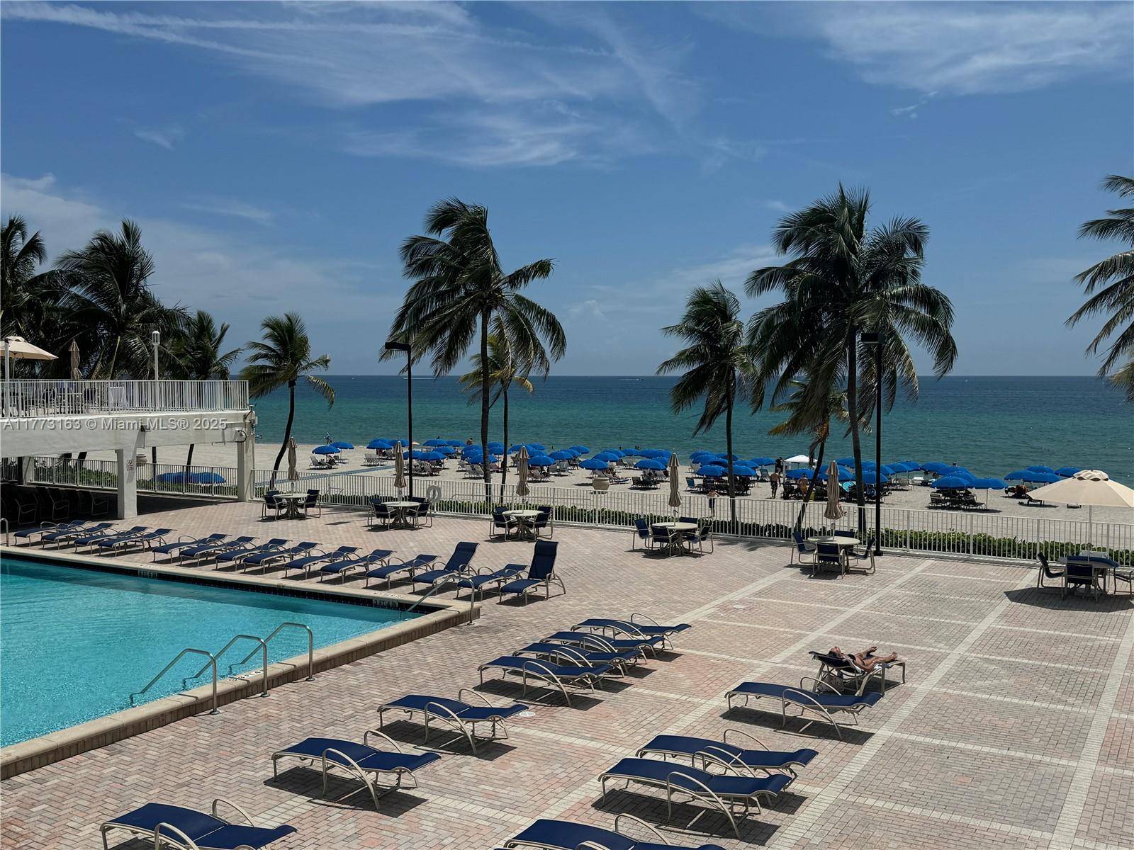 Hollywood, FL 33019,2401 S Ocean Dr #702