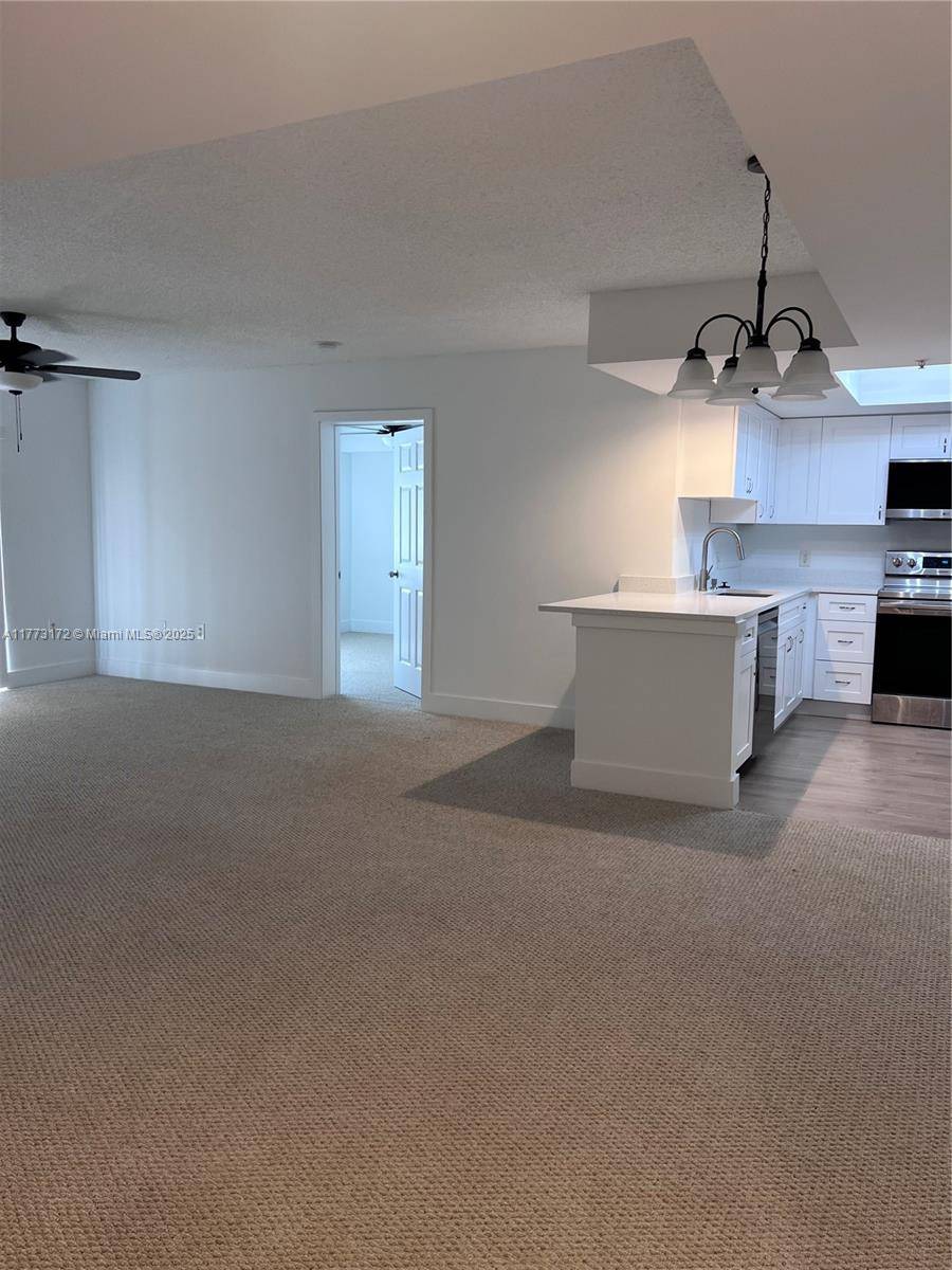 Fort Lauderdale, FL 33316,2021 SE 10th Ave #211