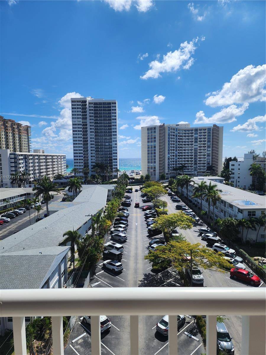 Hallandale Beach, FL 33009,3161 S Ocean Dr #805