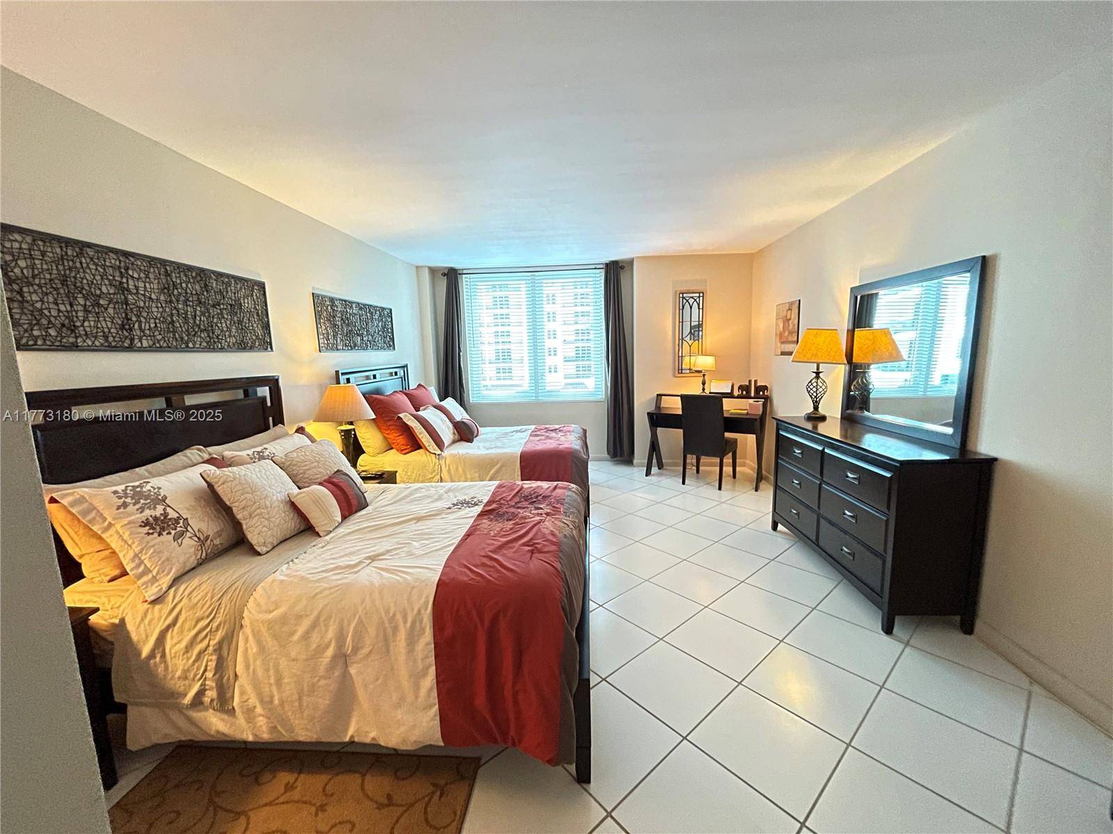 Miami Beach, FL 33139,2301 Collins Ave #519