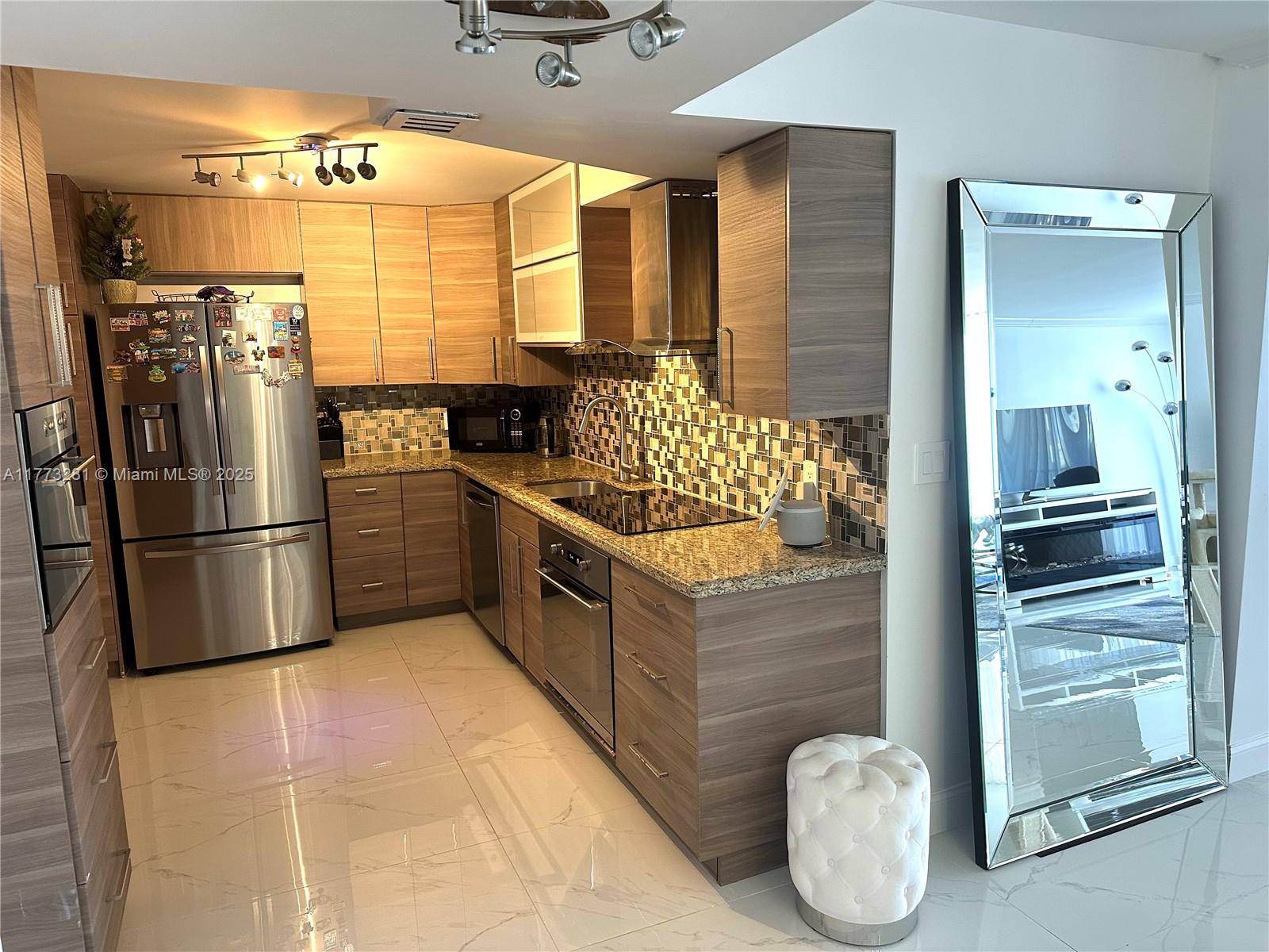 Hallandale Beach, FL 33009,427 Golden Isles Dr #5G