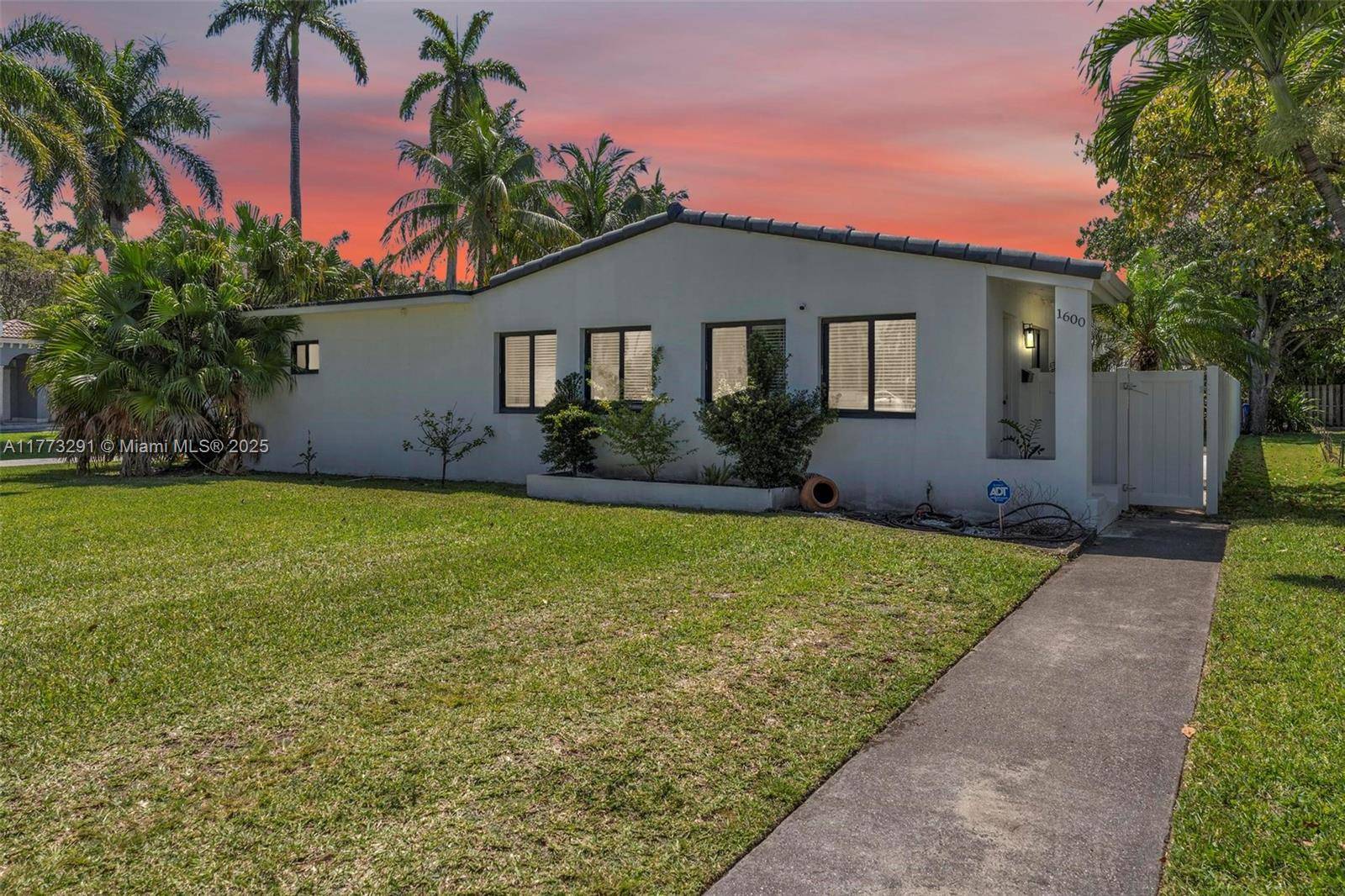 Hollywood, FL 33020,1600 Mayo St