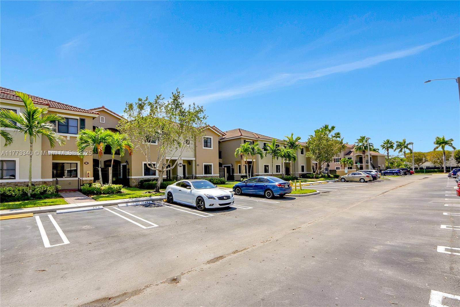 Cutler Bay, FL 33190,22401 SW 88th Place #11-27